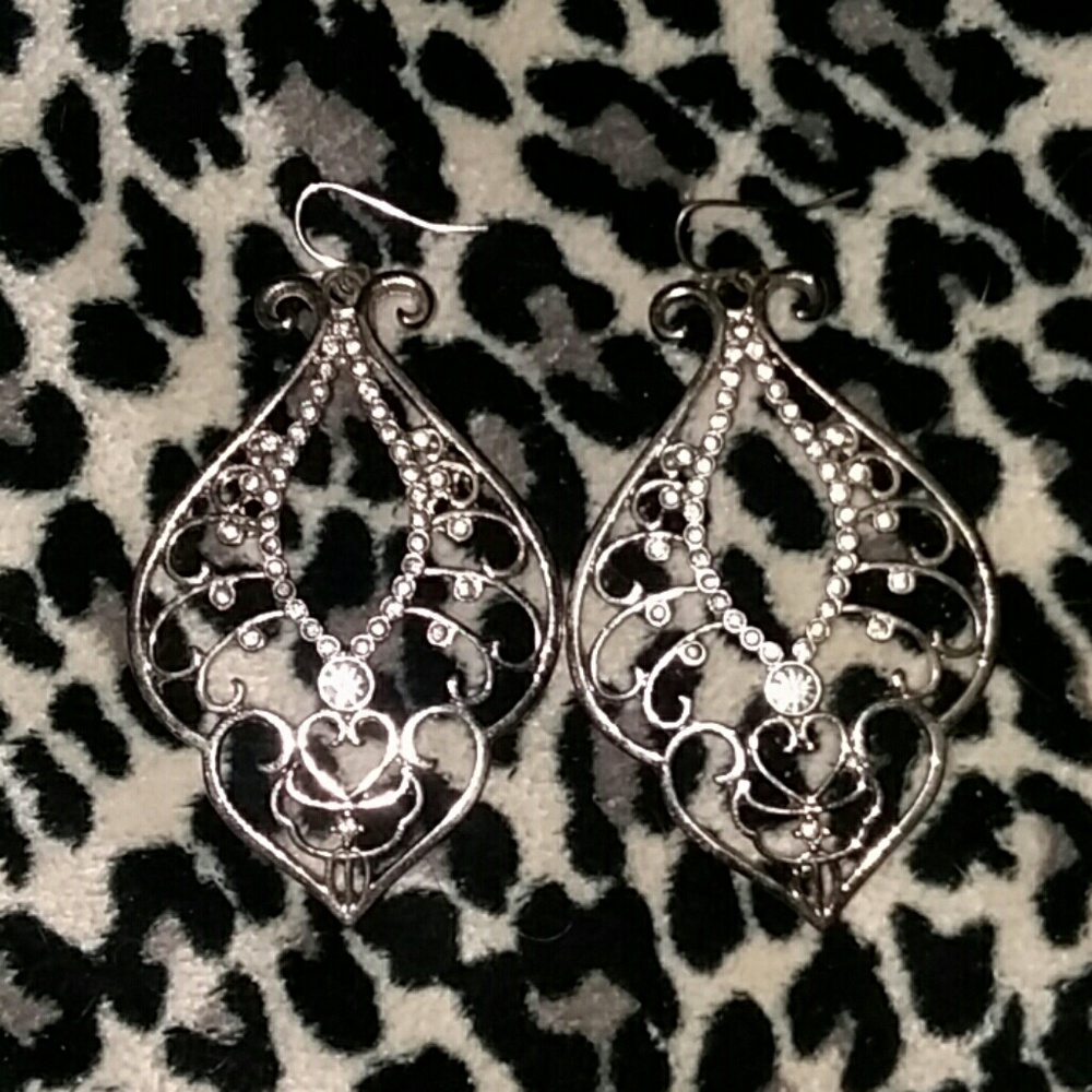 💥 Jeweled Earrings!